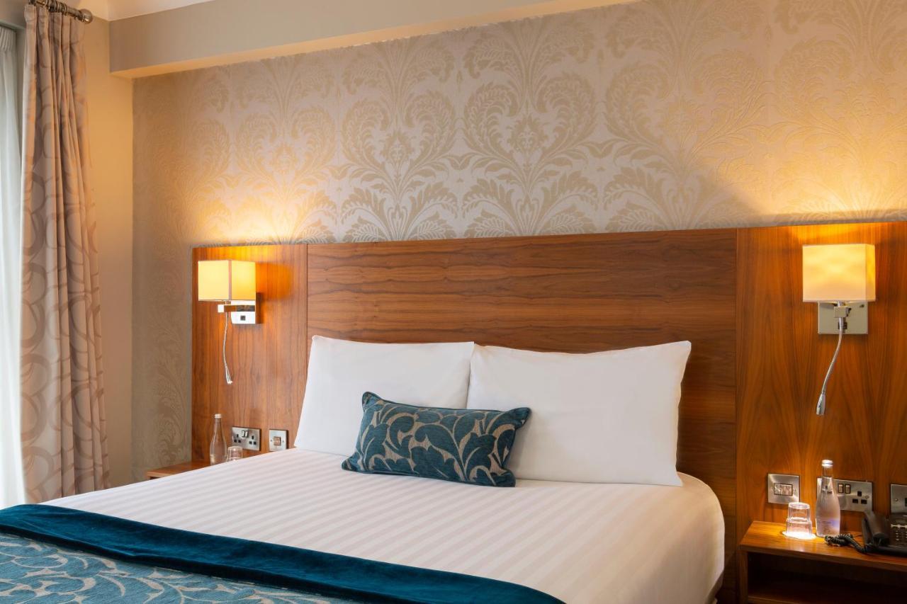 เดอะ รอยัล โฮเต็ล แอนด์ เมอริล เลชเชอร์ คลับ Hotel เบรย์ ภายนอก รูปภาพ