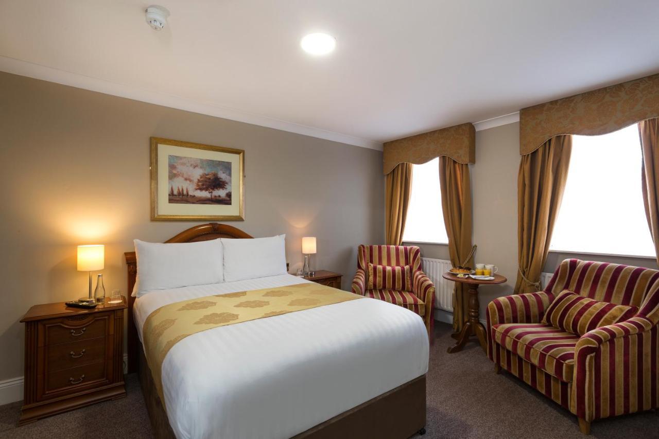 เดอะ รอยัล โฮเต็ล แอนด์ เมอริล เลชเชอร์ คลับ Hotel เบรย์ ภายนอก รูปภาพ