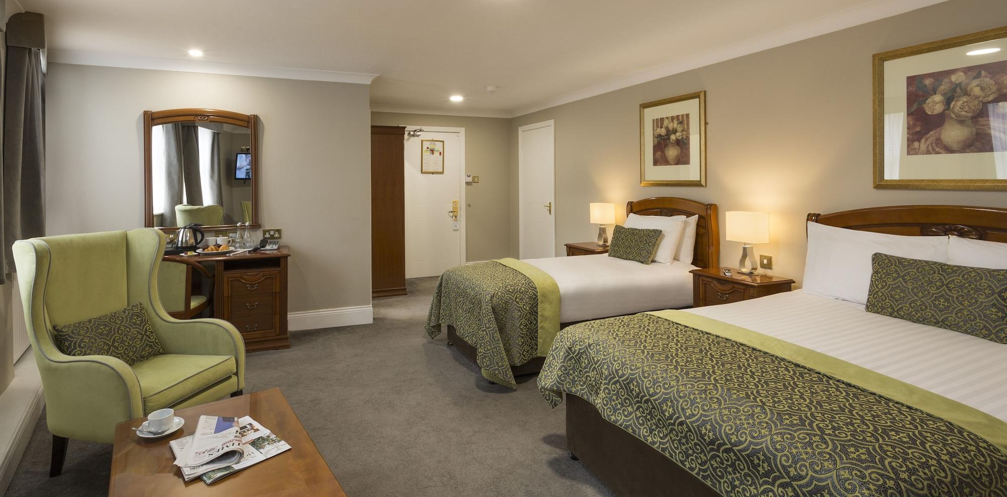 เดอะ รอยัล โฮเต็ล แอนด์ เมอริล เลชเชอร์ คลับ Hotel เบรย์ ภายนอก รูปภาพ