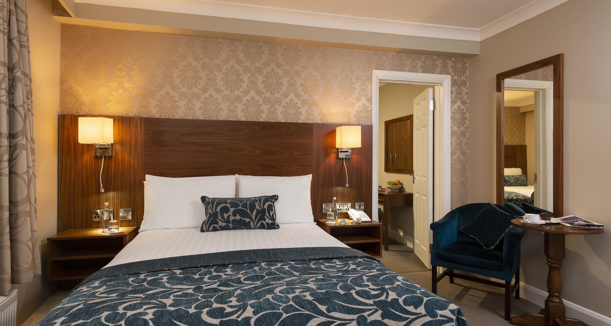 เดอะ รอยัล โฮเต็ล แอนด์ เมอริล เลชเชอร์ คลับ Hotel เบรย์ ภายนอก รูปภาพ