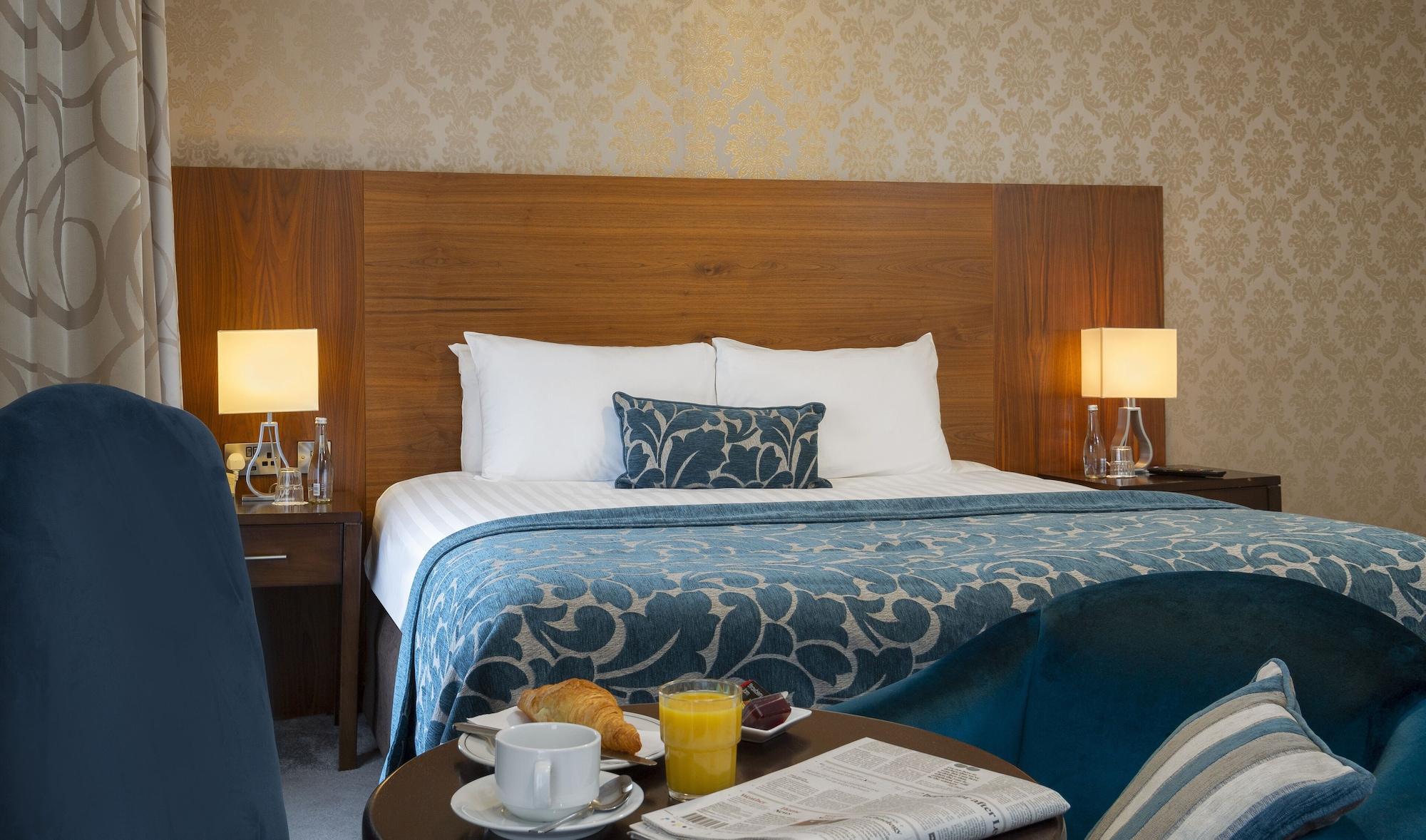 เดอะ รอยัล โฮเต็ล แอนด์ เมอริล เลชเชอร์ คลับ Hotel เบรย์ ภายนอก รูปภาพ