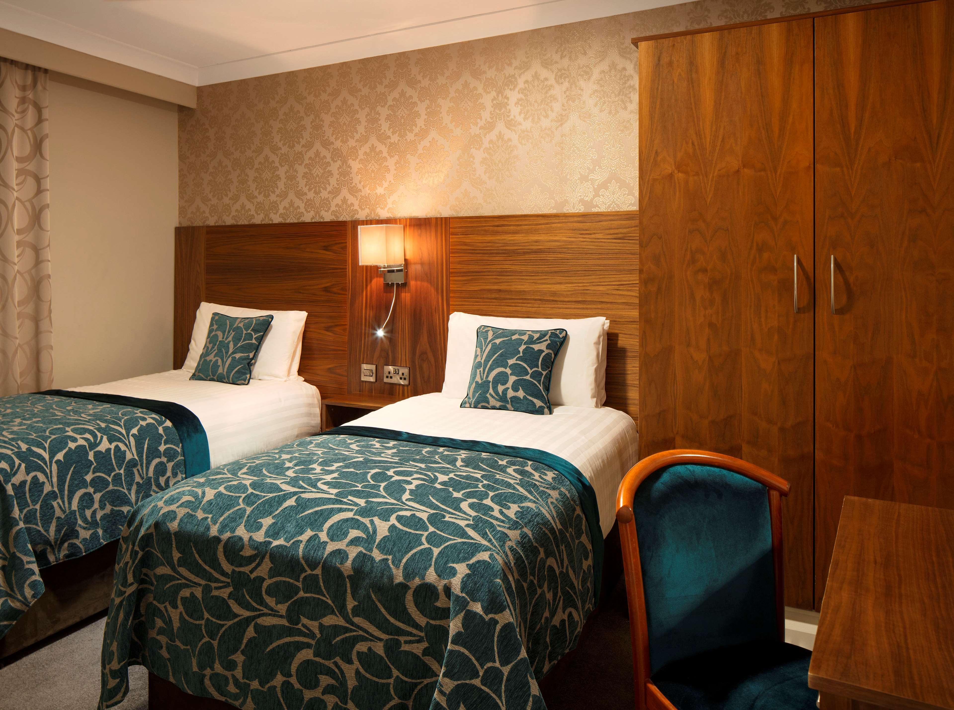 เดอะ รอยัล โฮเต็ล แอนด์ เมอริล เลชเชอร์ คลับ Hotel เบรย์ ภายนอก รูปภาพ