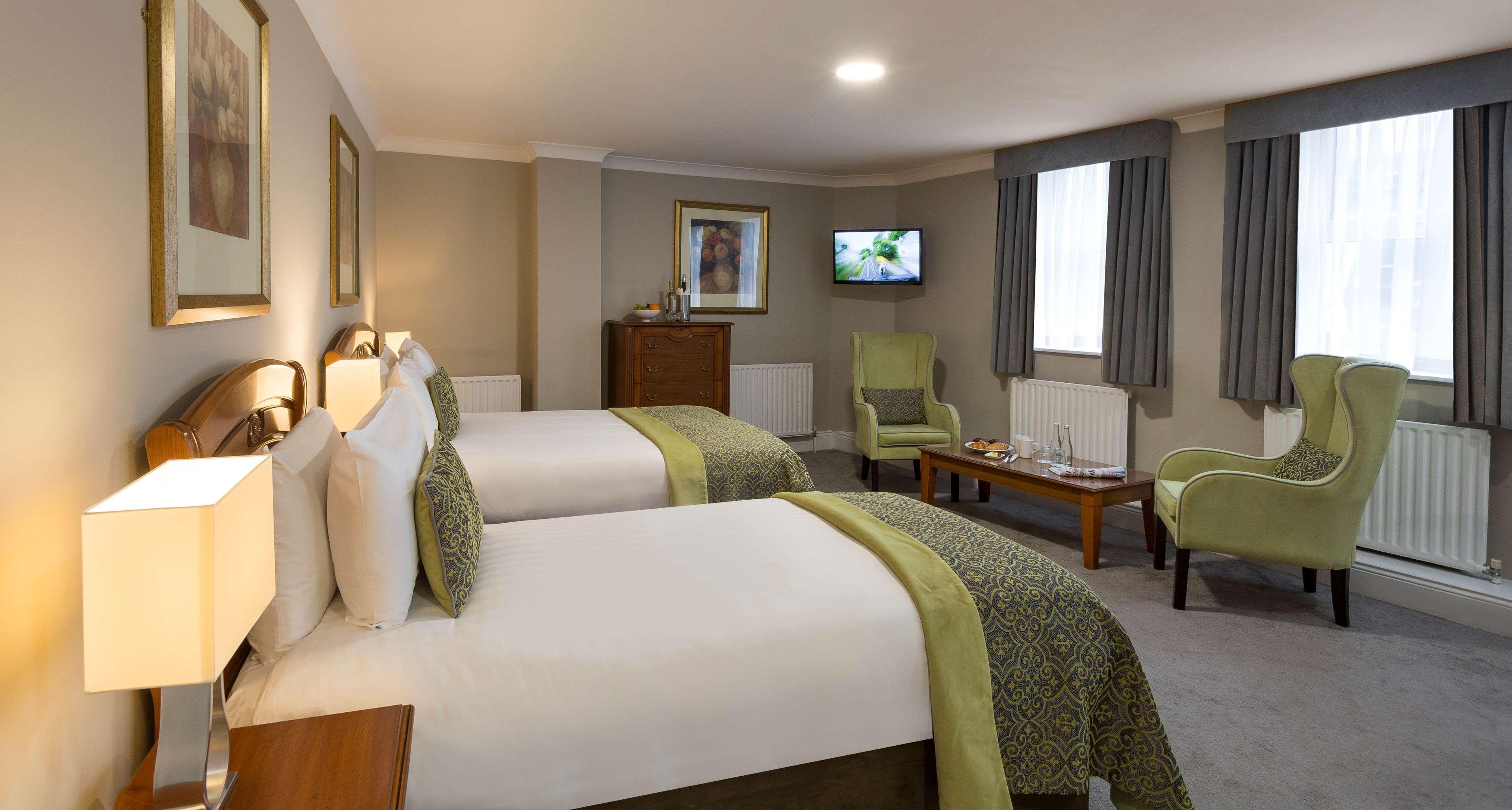 เดอะ รอยัล โฮเต็ล แอนด์ เมอริล เลชเชอร์ คลับ Hotel เบรย์ ภายนอก รูปภาพ